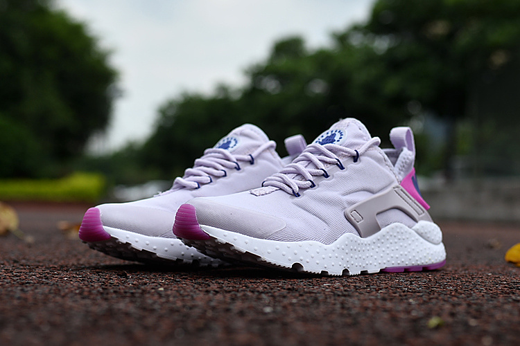 huarache blanche et violet